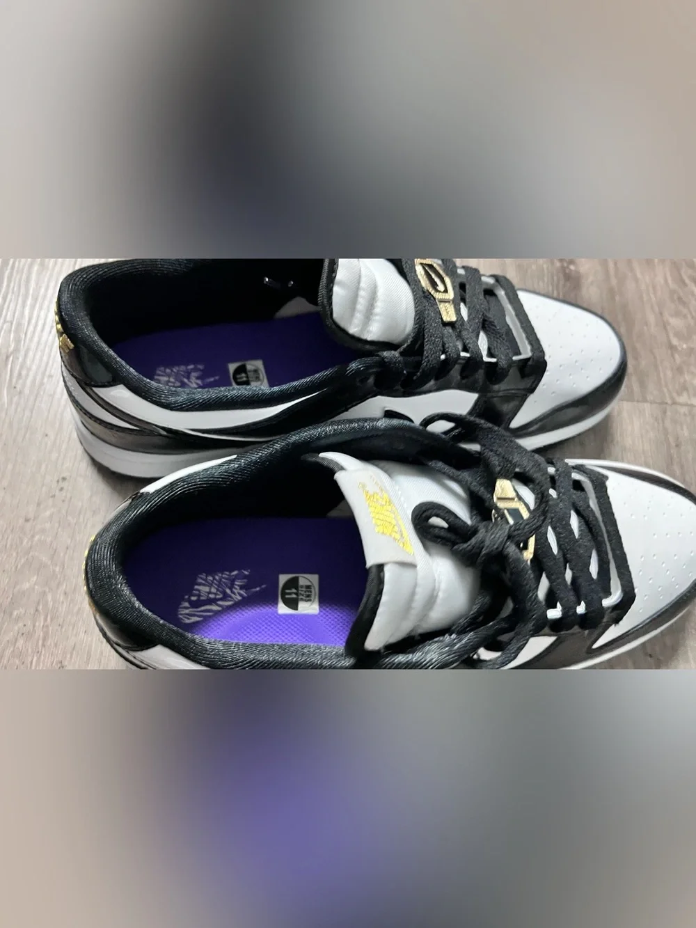 Nike nib nwt Black & White Patent Low-Top Sneakers gold lace holder center shoe